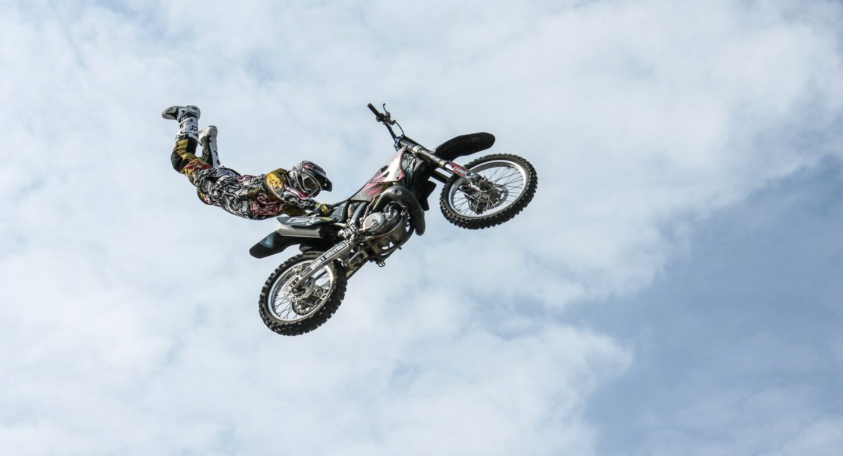 biker-384921_1920